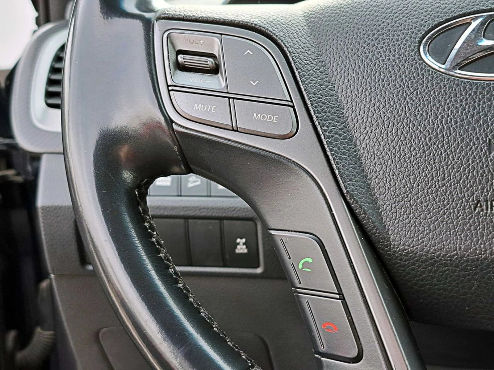 HYUNDAI SANTA FE 2.2 CRDI  GLS AT 4X4 2016 - Imagen 16 de 20