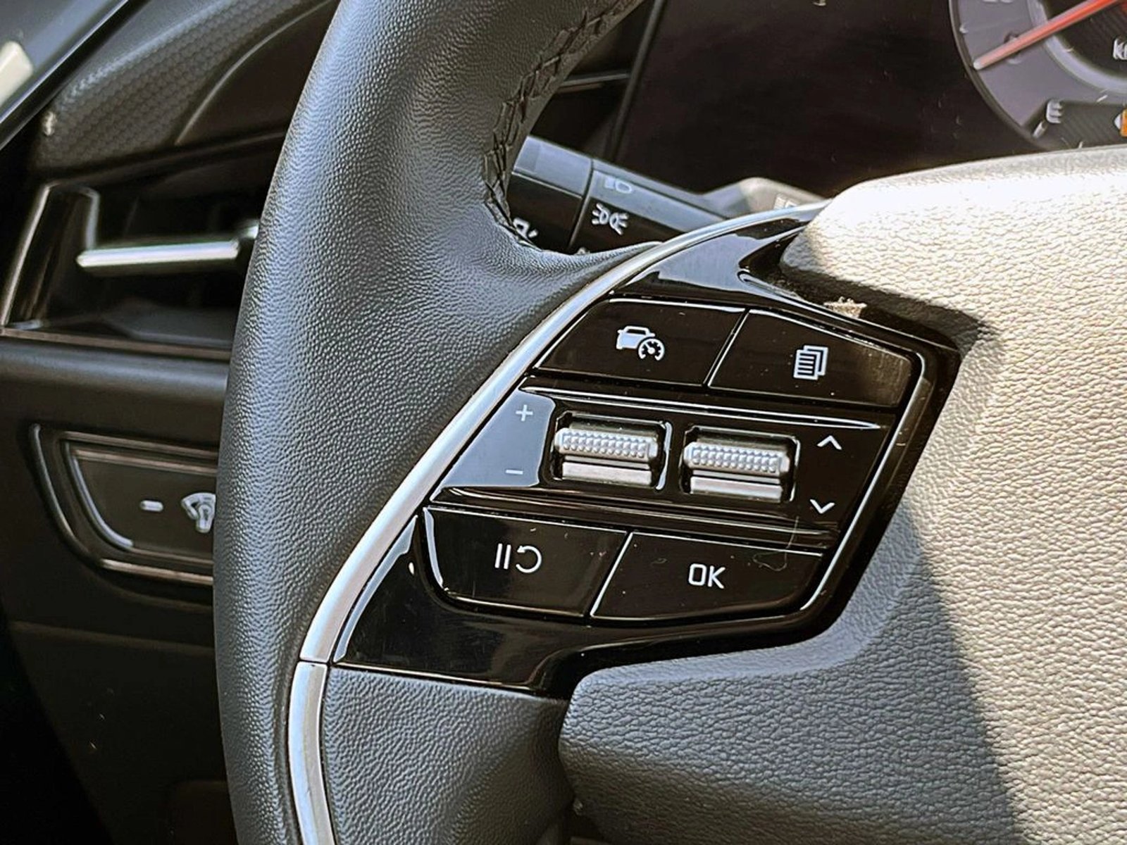 KIA NIRO 1.6L GDI LX HEV AT 5P 2024 - Imagen 11 de 15