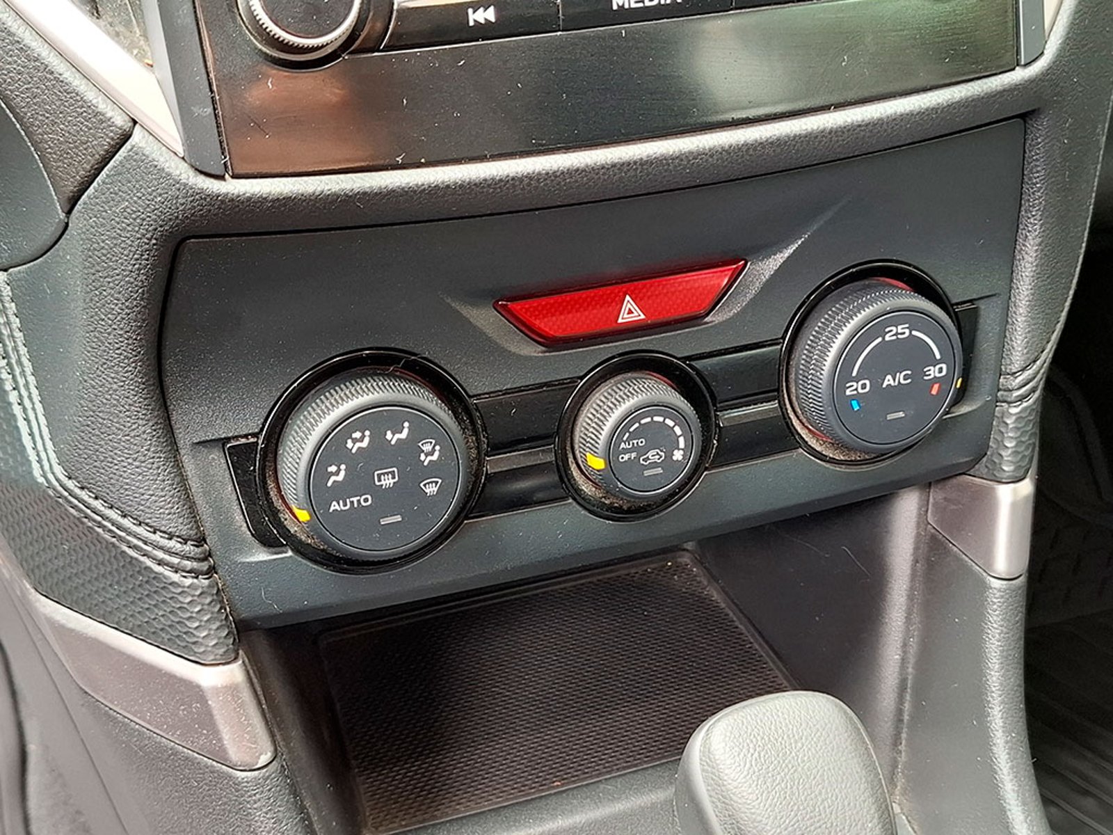 Subaru FORESTER 2.0I X AWD 2022 - Imagen 17 de 20
