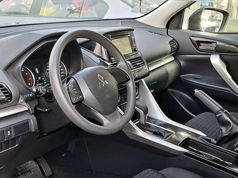 Mitsubishi ECLIPSE CROSS 1.5 RX 4X2 AT 5P 2023 - Imagen 9 de 19