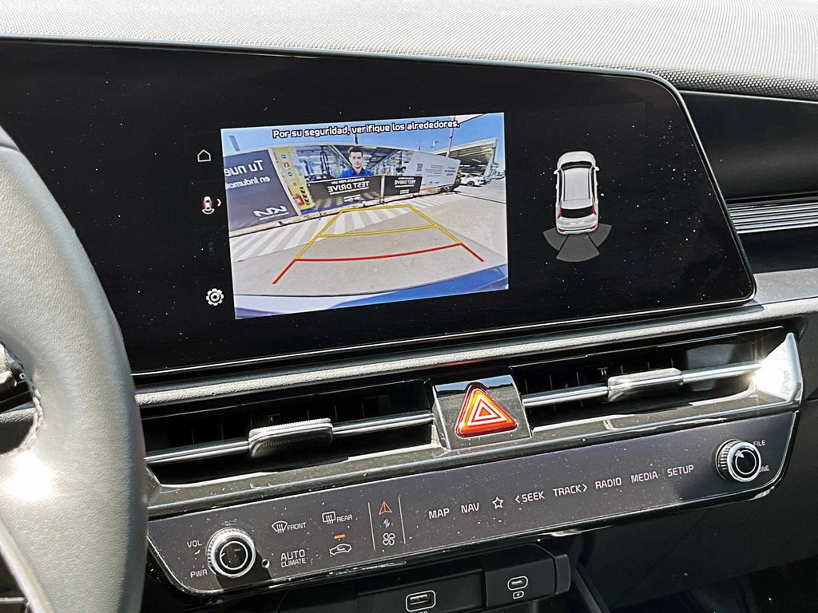 KIA NIRO 1.6L GDI LX HEV AT 5P 2024 - Imagen 14 de 15