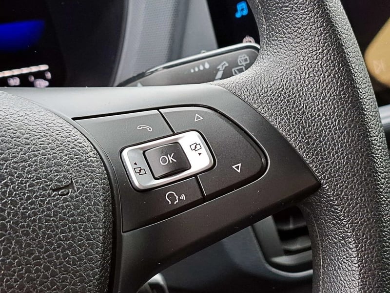 Volkswagen T-CROSS 1.0 TSI TRENDLINE 4X2 MT5 5P 2022 - Imagen 14 de 17