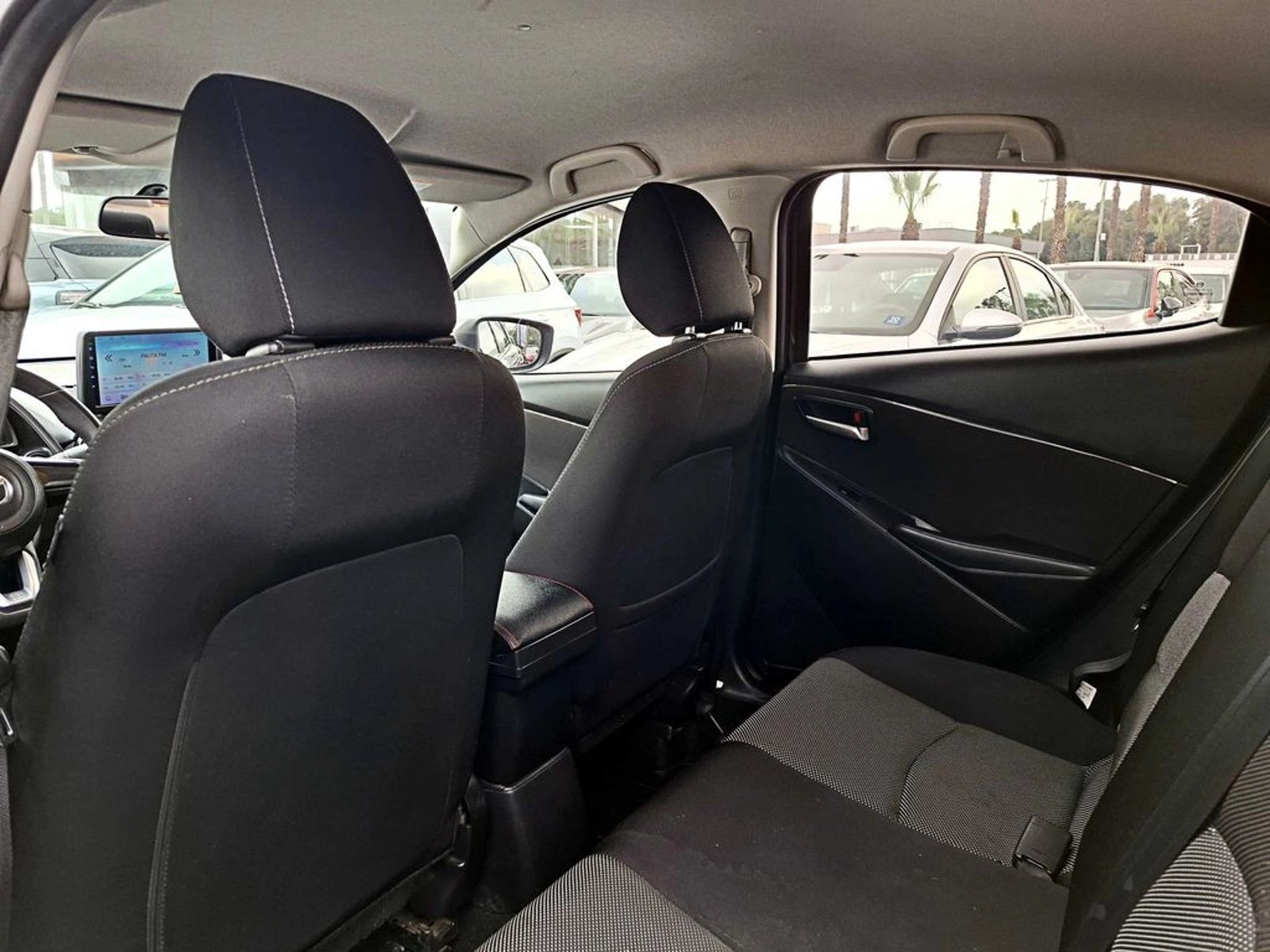 Mazda 2 SEDAN 1.5 V 4X2 6AT 4P 2020 - Imagen 11 de 17