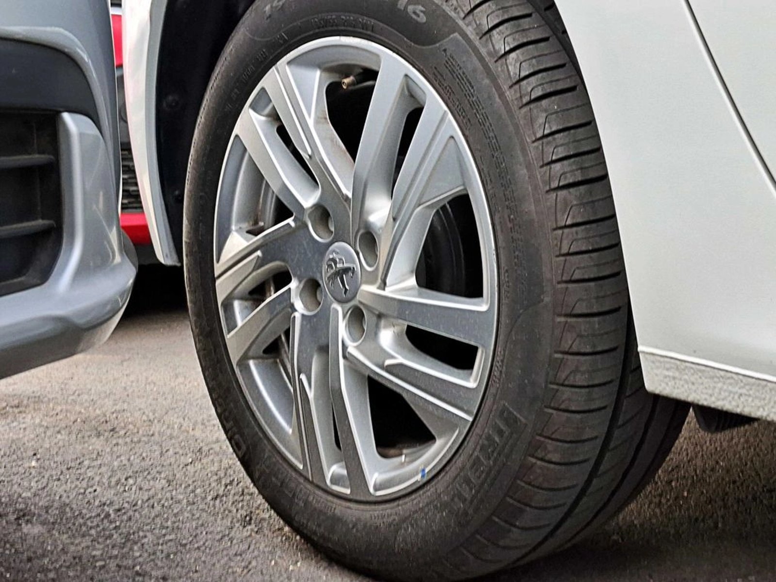 PEUGEOT 208 1.2 PURETECH MT 2023 - Imagen 4 de 12