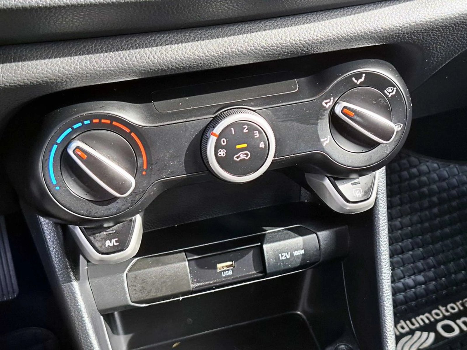 KIA MORNING 1.2  5MT EX 2024 - Imagen 19 de 20