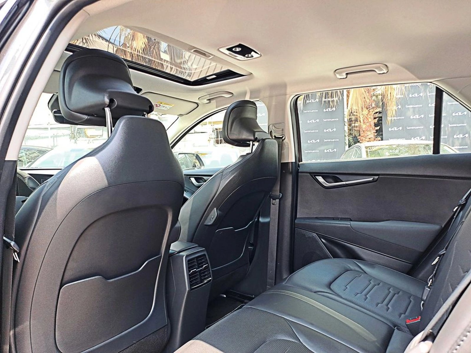 Kia NIRO EV AT 2023 - Imagen 11 de 16