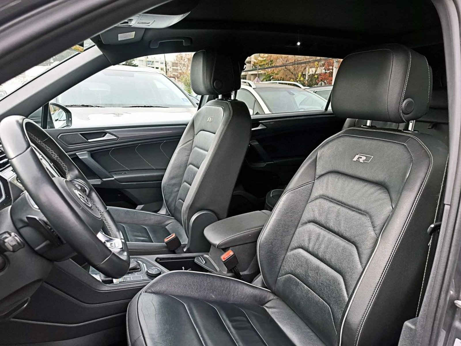 Volkswagen TIGUAN 2.0 TSI 4MOTION 4X4 AT 5P 2019 - Imagen 13 de 20
