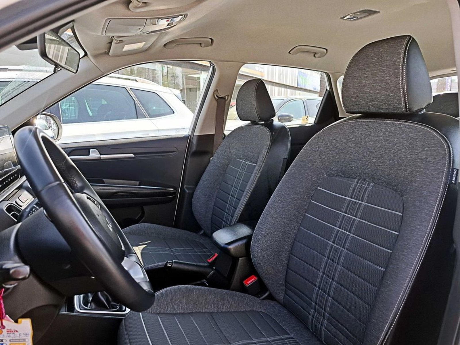 Kia SONET MT 2025 - Imagen 10 de 18
