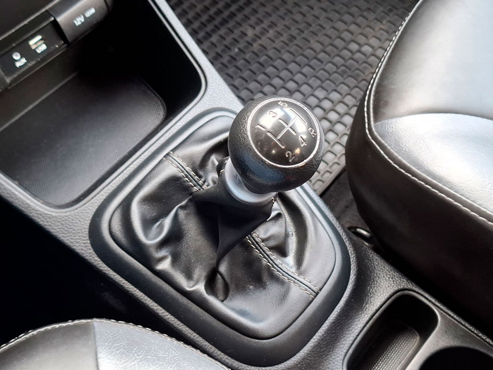 Kia SOLUTO LX 1.4L 5MT G LL 2025 - Imagen 16 de 20