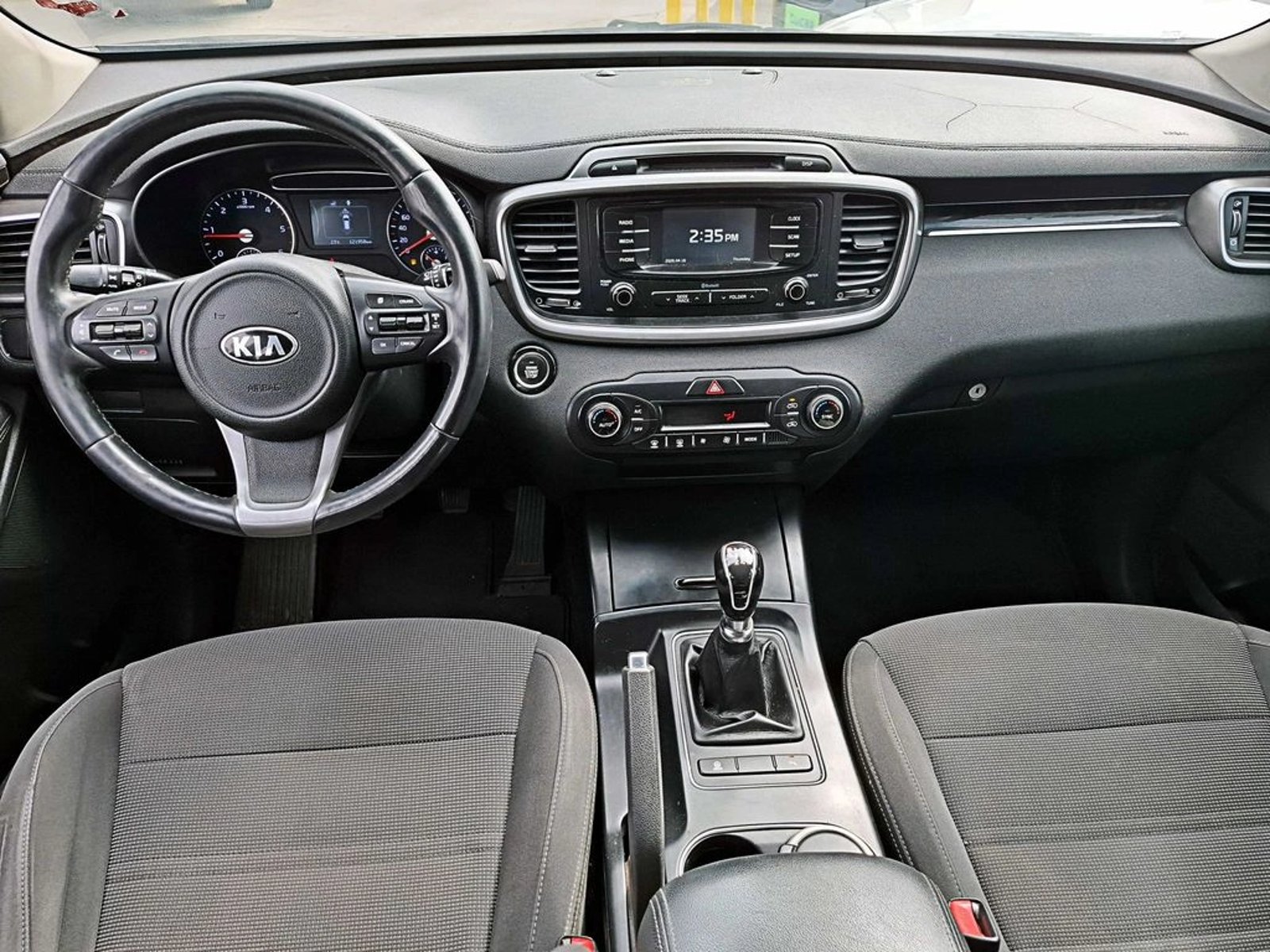 Kia SORENTO 2.2 EX DIESEL 2WD 6MT 5P 2017 - Imagen 12 de 18