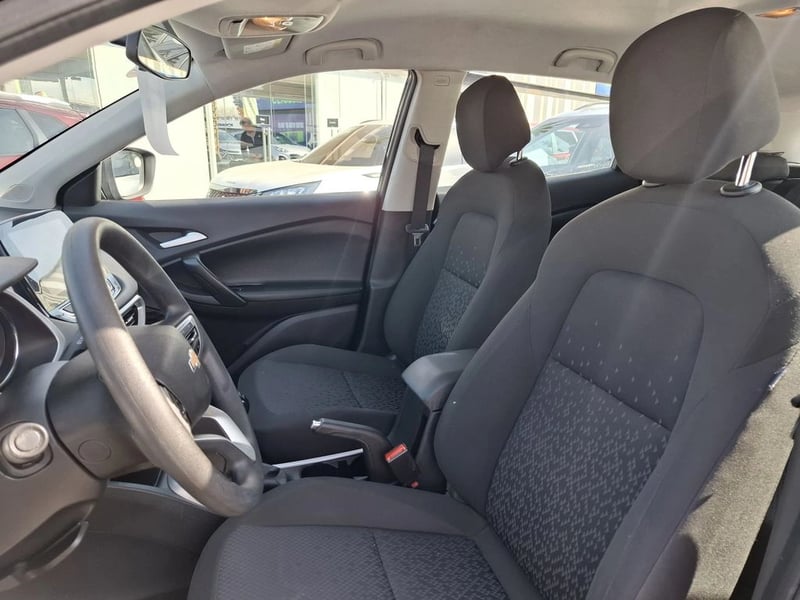 Chevrolet TRACKER 1.2T LS MT 5P 2022 - Imagen 10 de 18