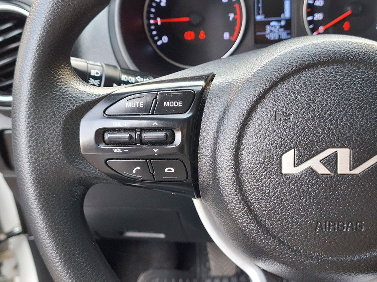 KIA SOLUTO EX 1.4L 5MT G SRF FULL 2024 - Imagen 11 de 20