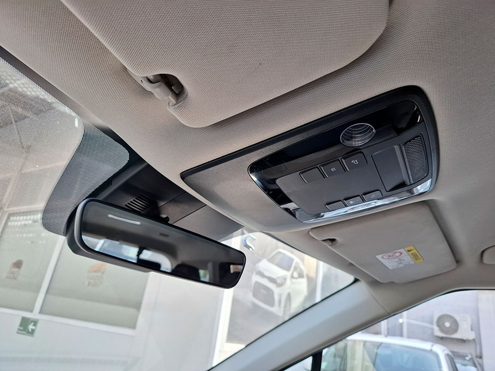 KIA CARNIVAL EX 2.2L DSL 8AT 2023 - Imagen 18 de 20