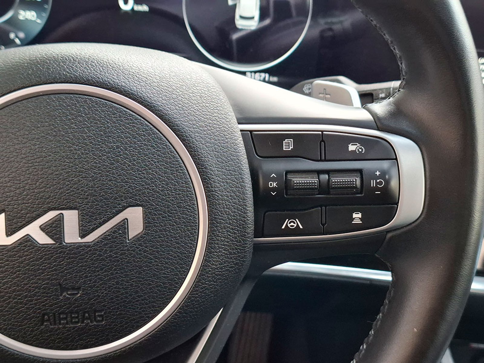 KIA SPORTAGE EX 2.0 DSL AT 2023 - Imagen 12 de 20