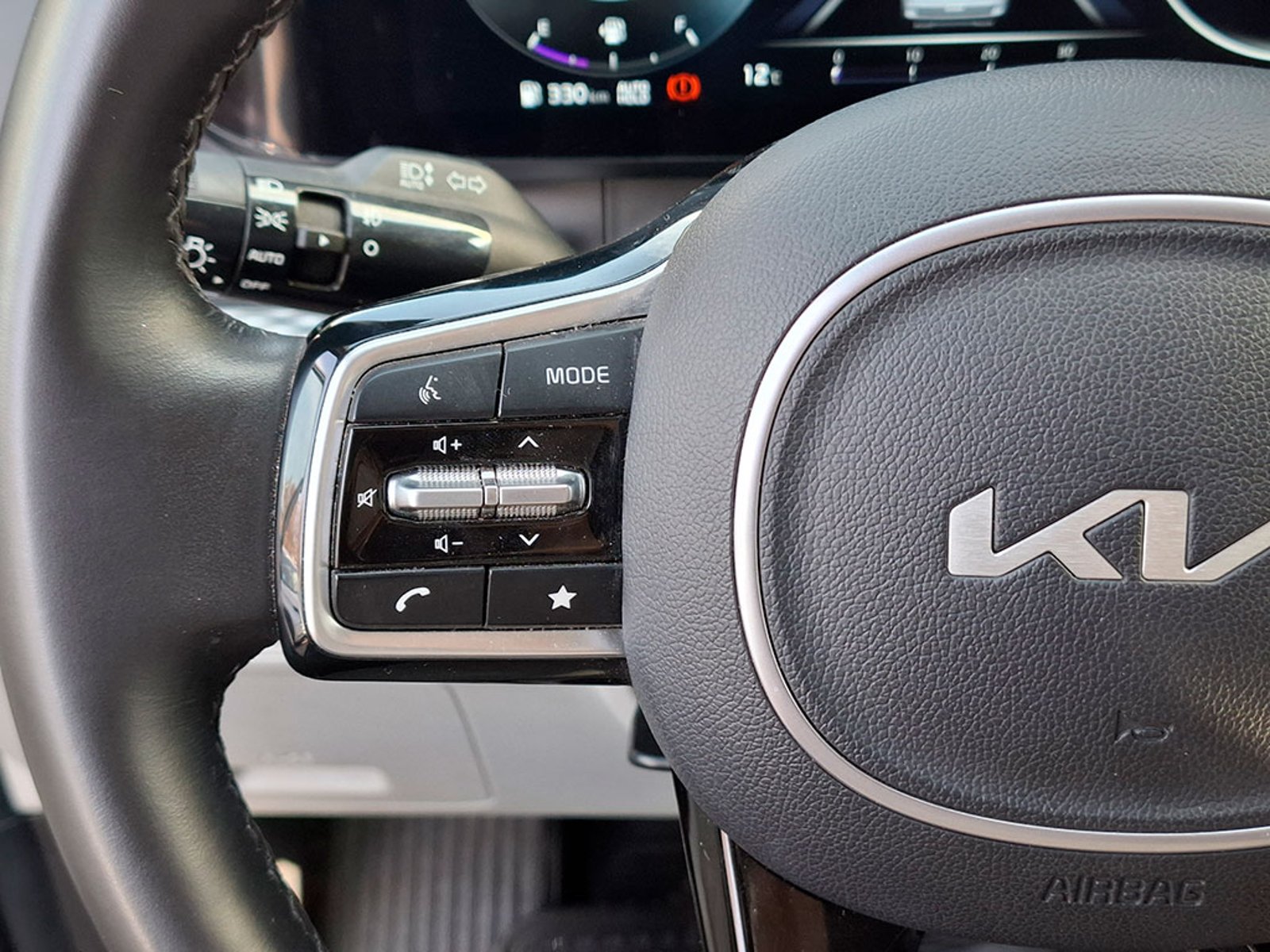 KIA CARNIVAL EX 2.2L DSL 8AT 2023 - Imagen 11 de 20