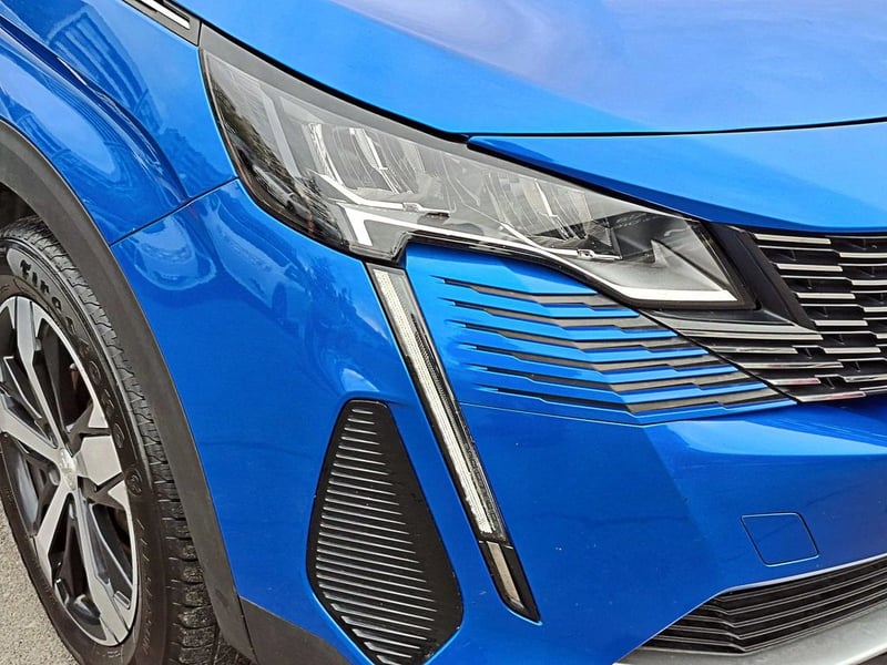 Peugeot 3008 1.5 ACTIVE PACK BLUEHDI 130 4X2 MT6 5P 2023 - Imagen 3 de 17