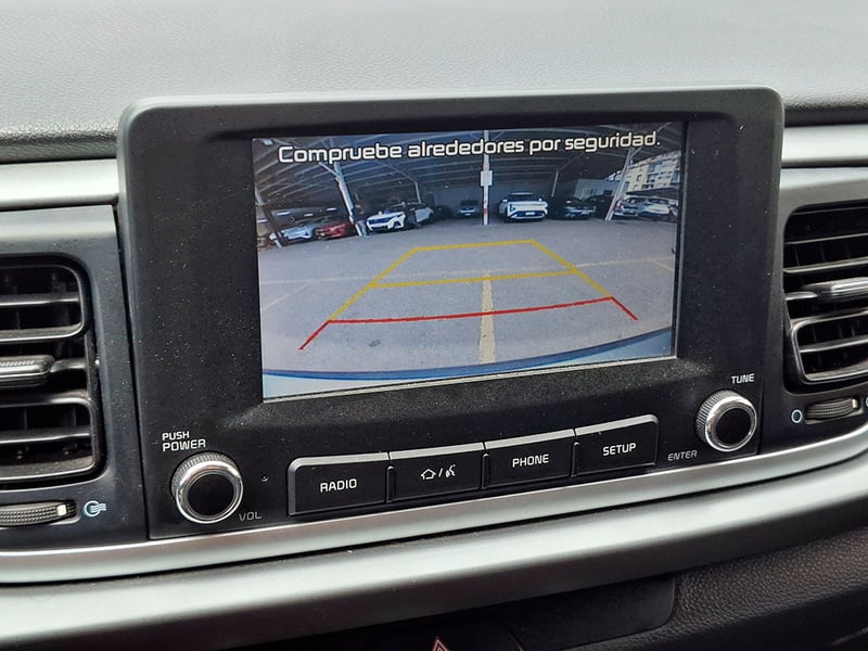Kia RIO 4 LX 1.4L 6MT AC 2020 - Imagen 15 de 20