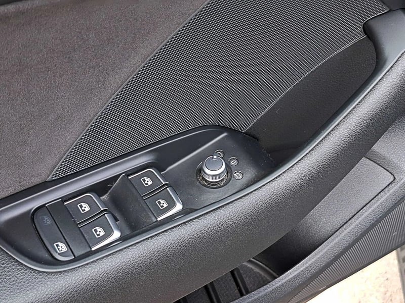 Audi A3 2.0 SPORT 4X2 HB S-TRONIC AT 3P 2017 - Imagen 9 de 18