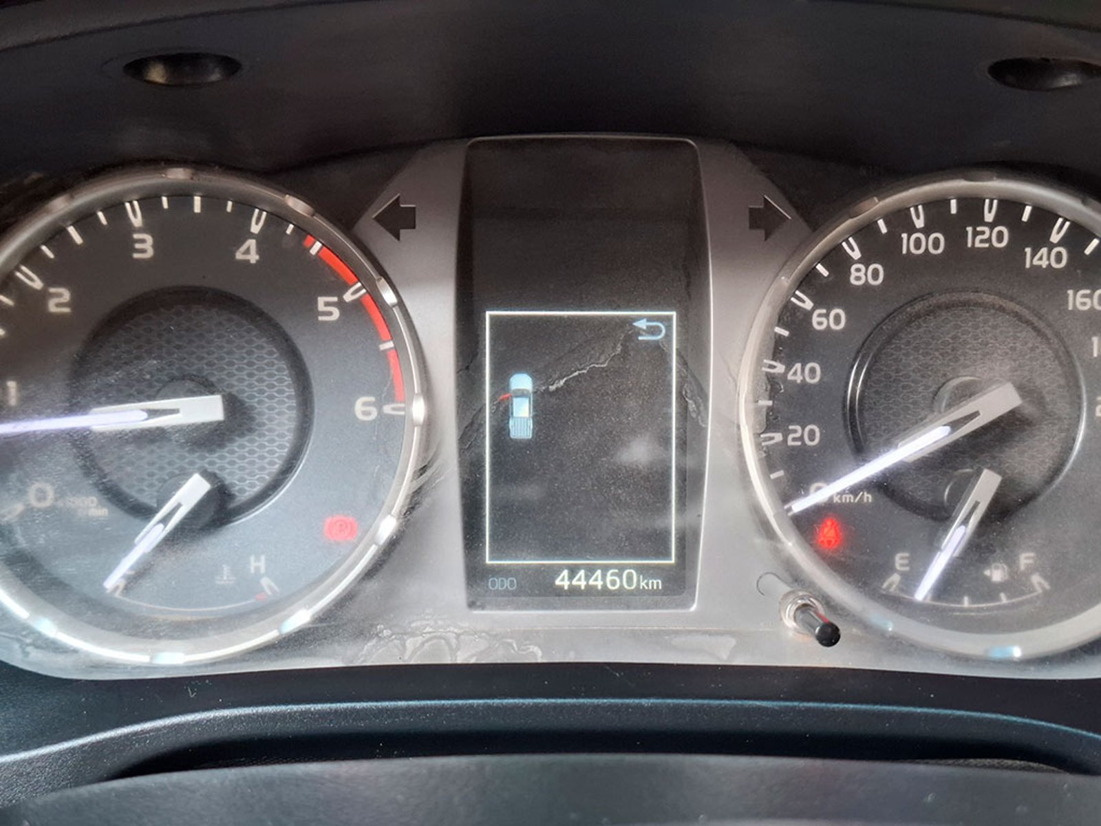 TOYOTA HILUX D CAB DX 4X4 2.4 2023 - Imagen 13 de 20