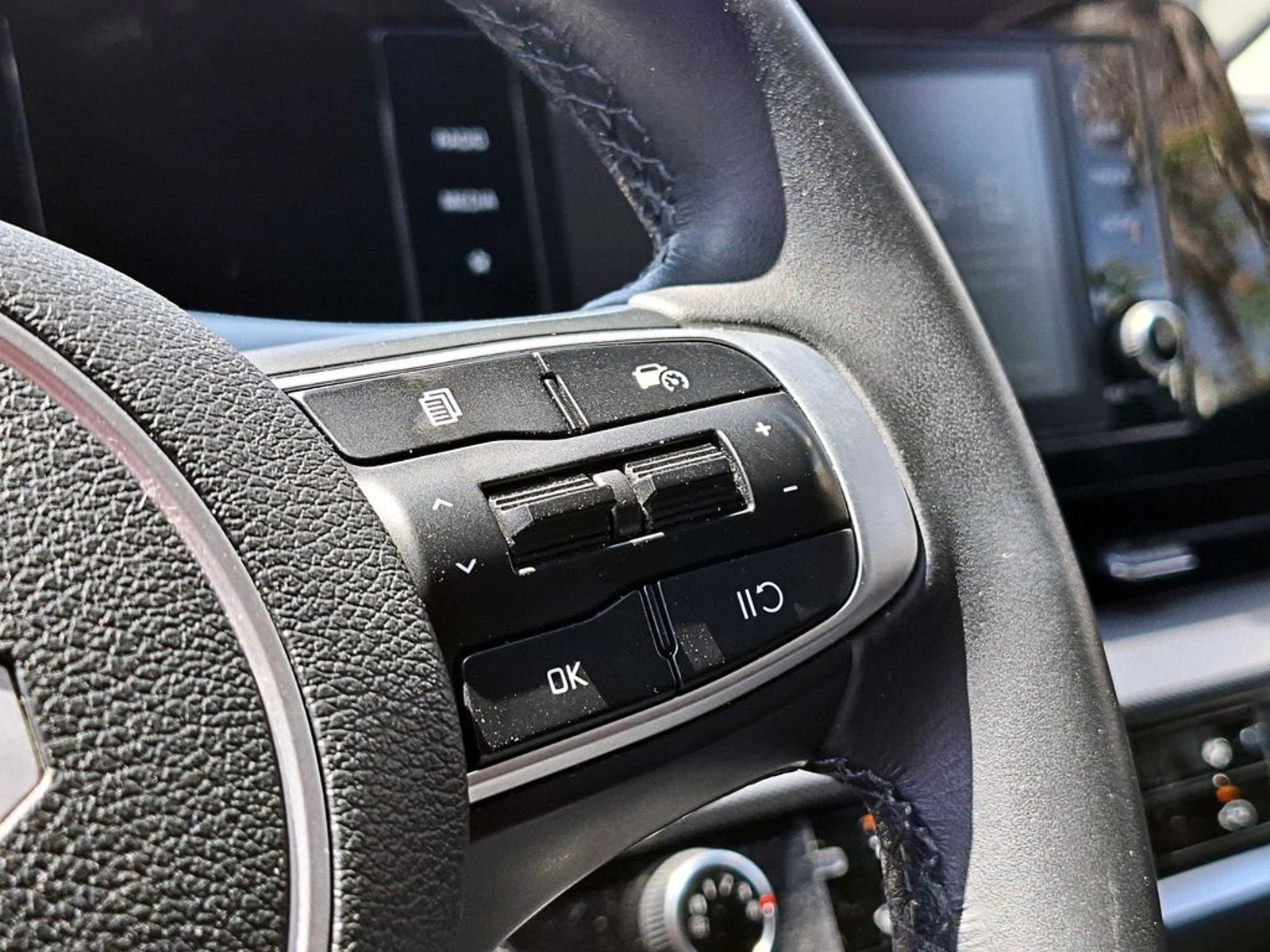 KIA SPORTAGE AT 2025 - Imagen 16 de 18