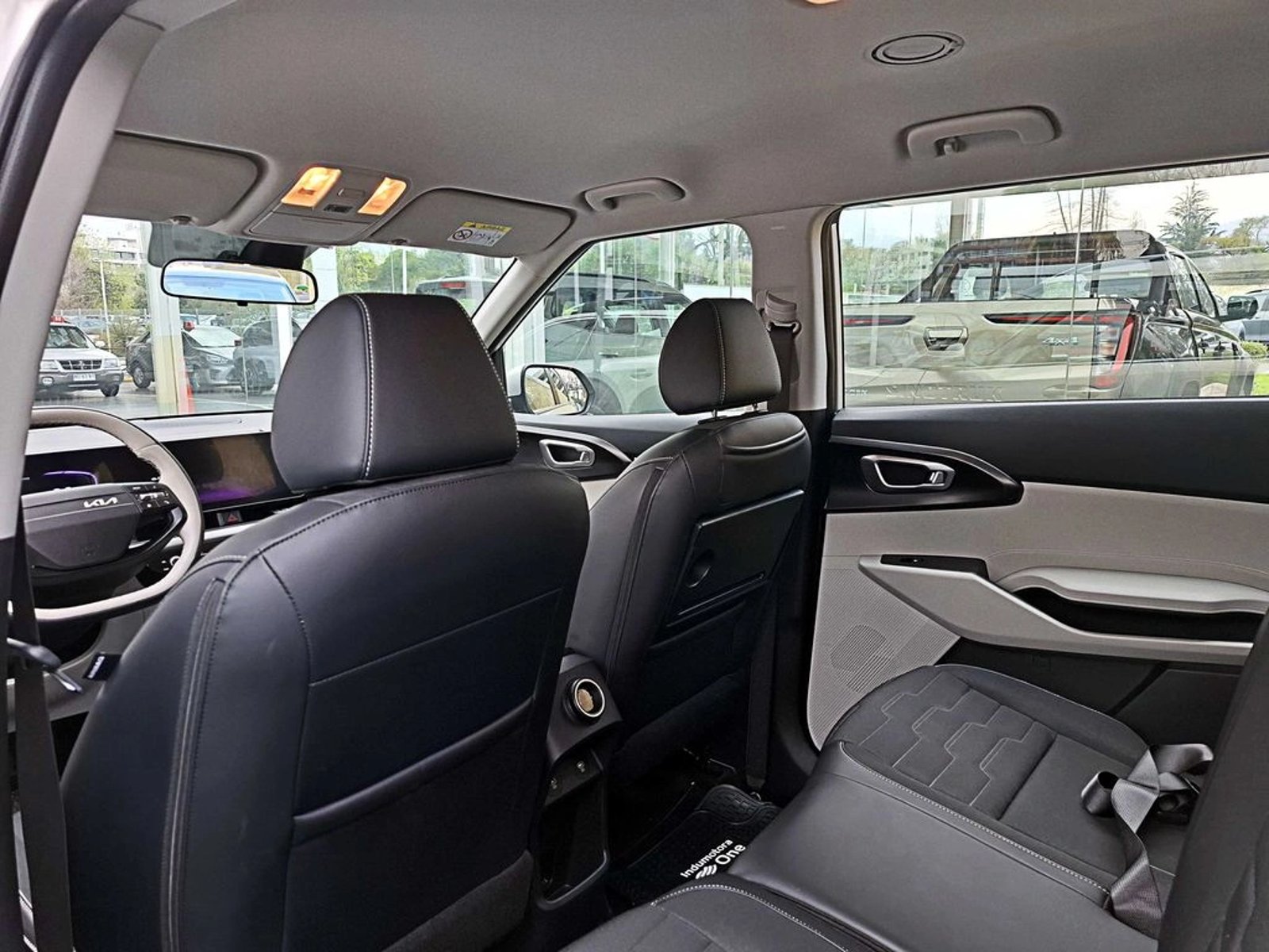 Kia CARENS EX 1.5 AT 2026 - Imagen 11 de 17