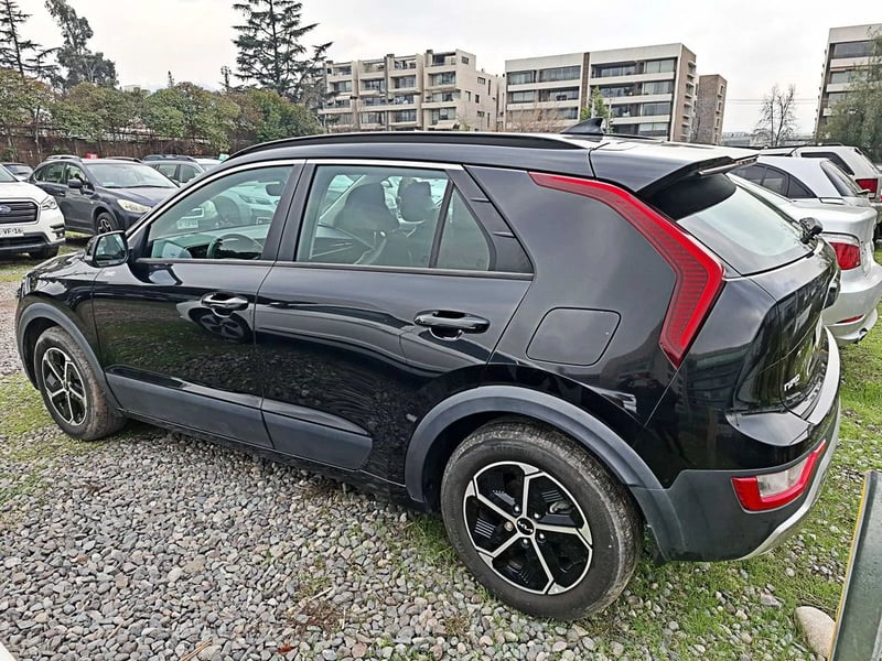 Kia NIRO HEV 1.6 2024 - Imagen 4 de 16