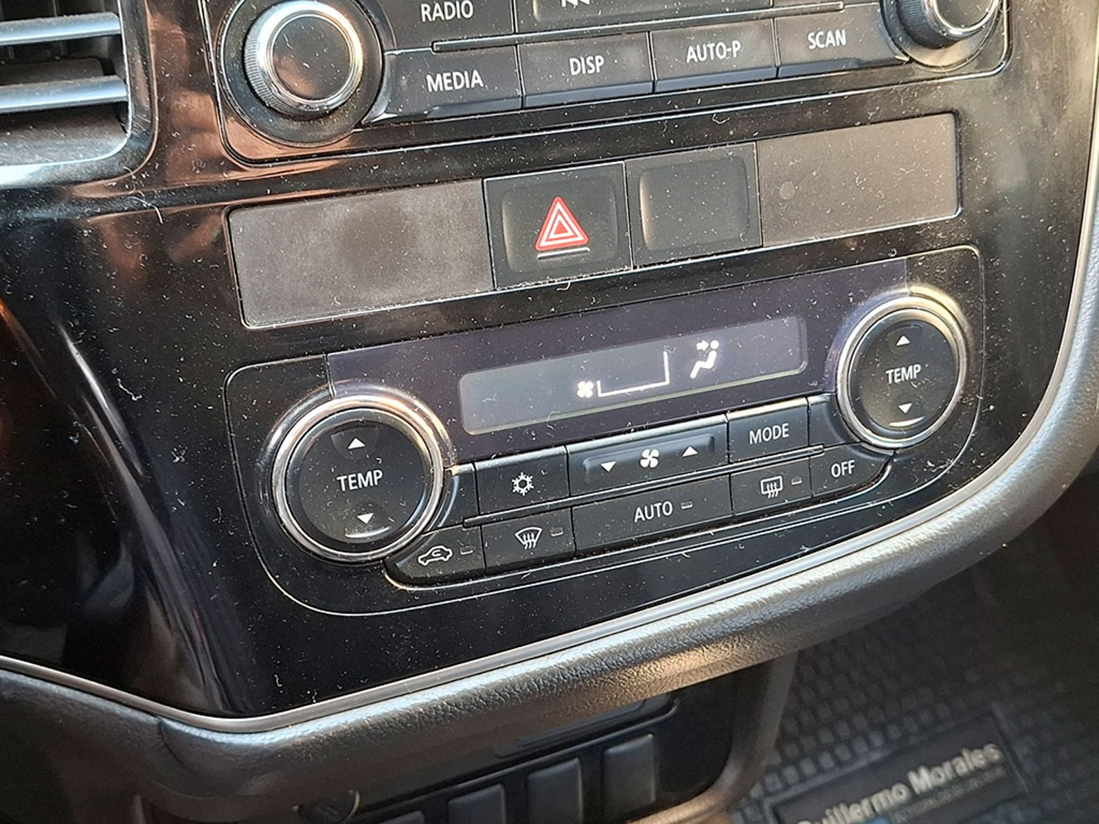 MITSUBISHI OUTLANDER 2.0 MT 2018 - Imagen 15 de 20