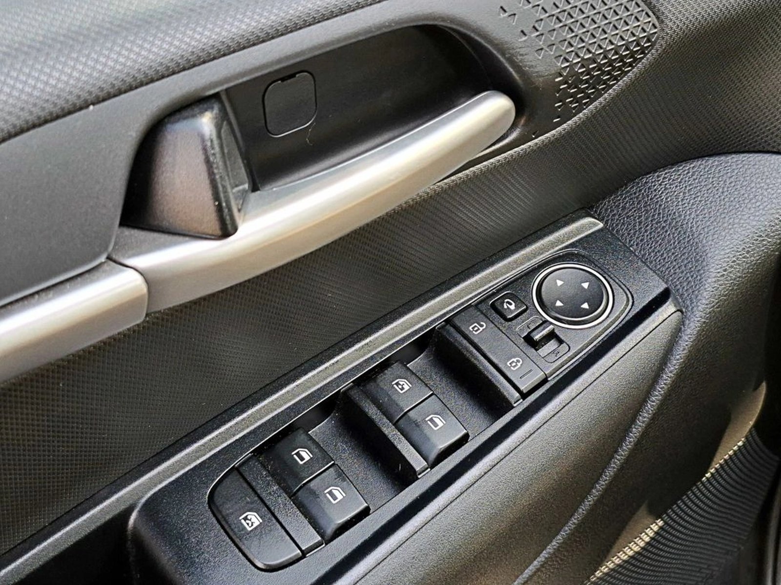 KIA SONET 1.5 EX 4X2 6MT PLUS 5P 2023 - Imagen 9 de 17