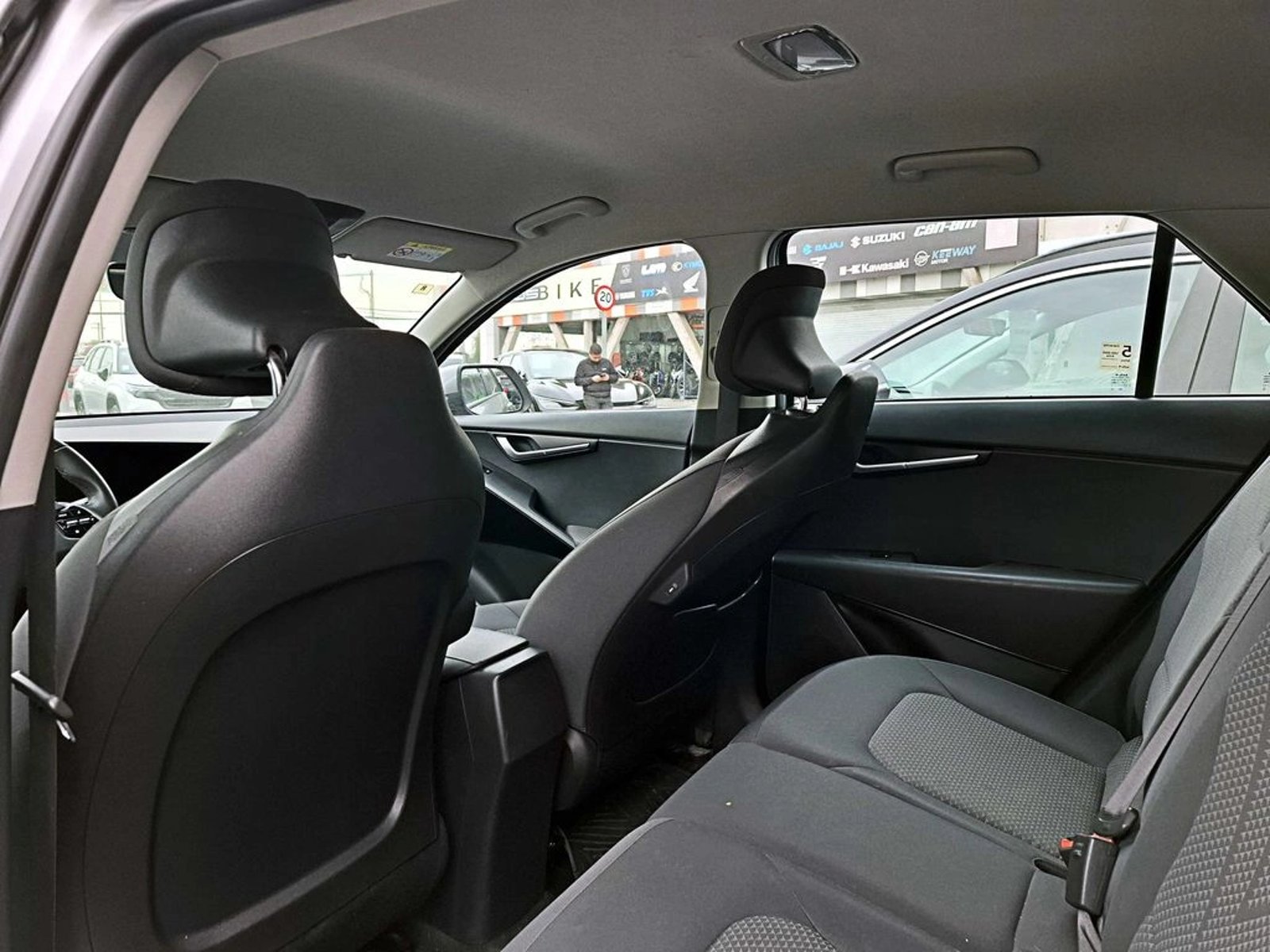 Kia NIRO AT 2024 - Imagen 11 de 17