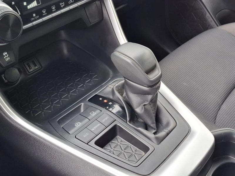 Toyota RAV4 2.0 SUPER LUJO 4X2 AT 5P 2021 - Imagen 17 de 17