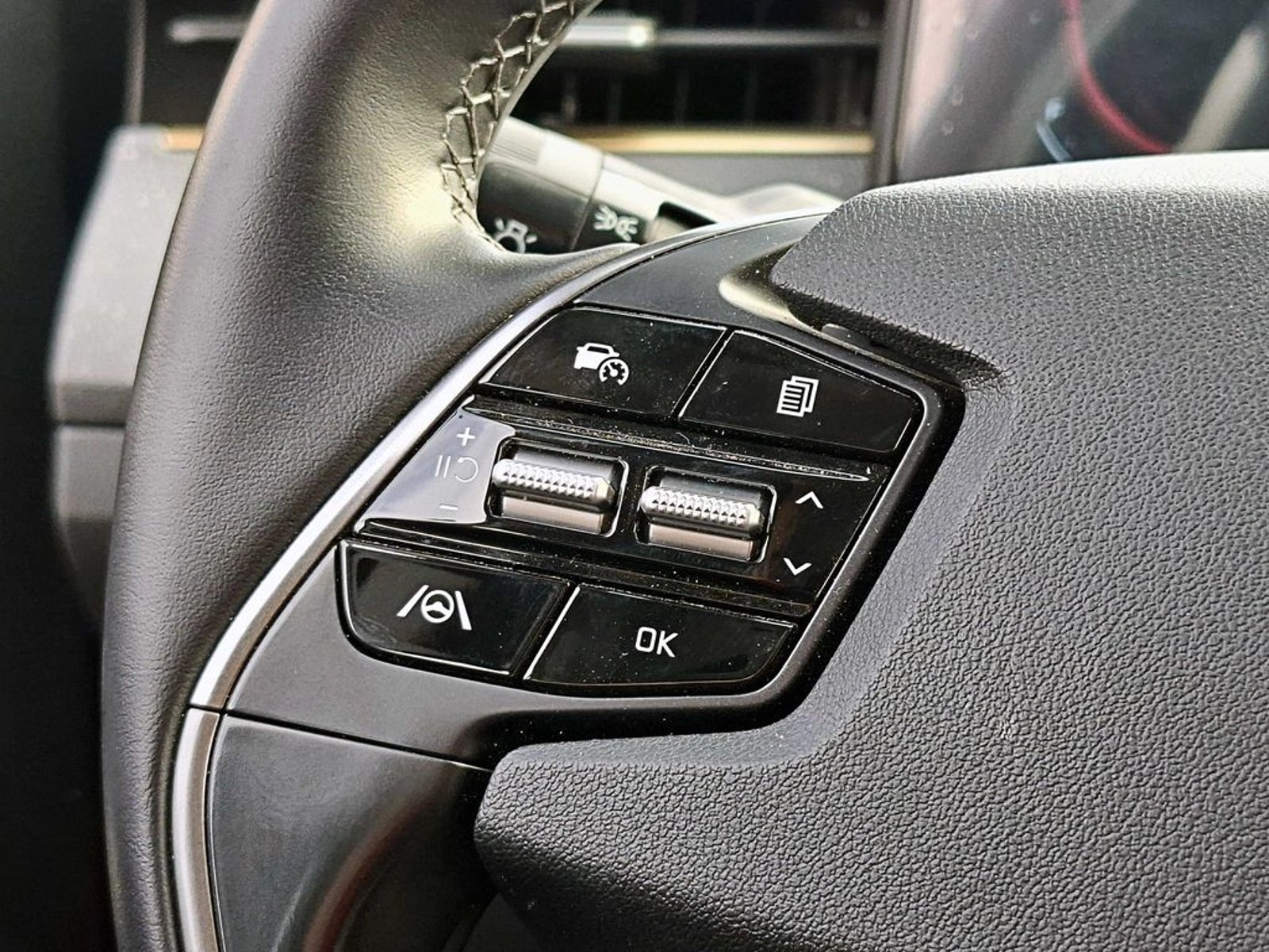 KIA K3 1.6 EX 4X2 AT 5P 2025 - Imagen 14 de 18