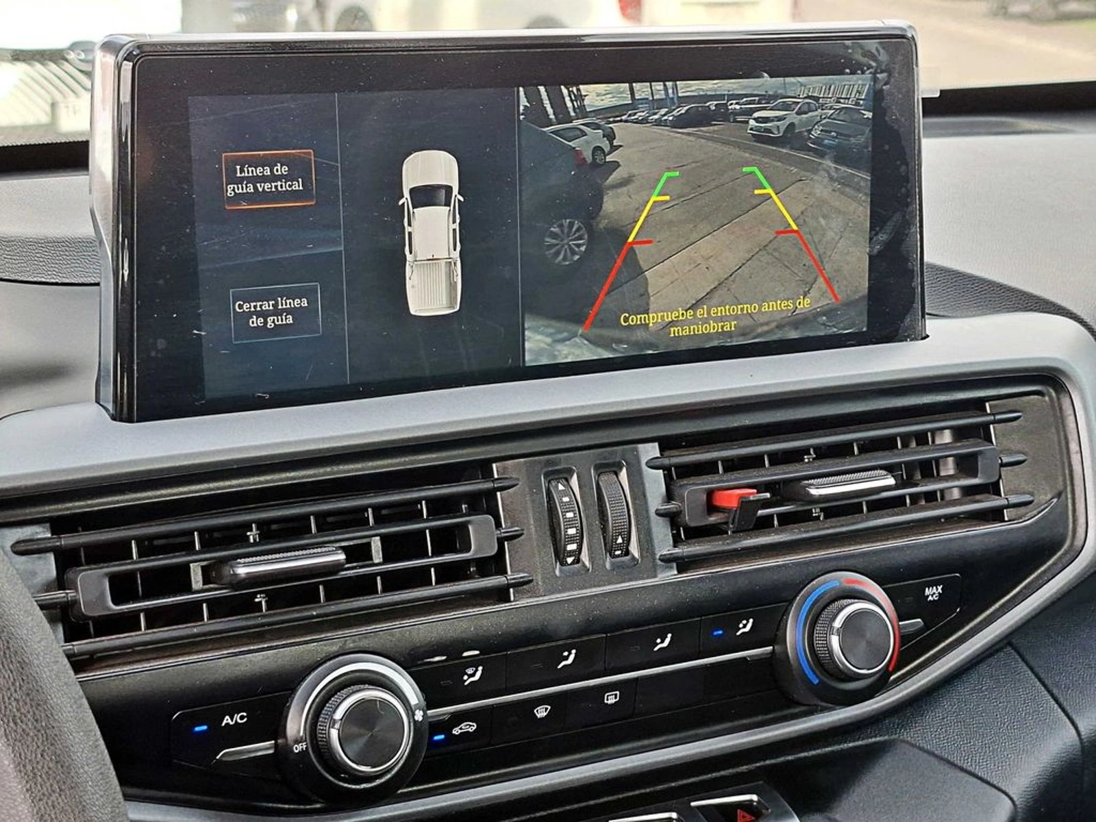 Peugeot LANDTREK 2.2 ACTIVE BLUEHDI DIESEL 4X4 AT 4P 2025 - Imagen 18 de 20
