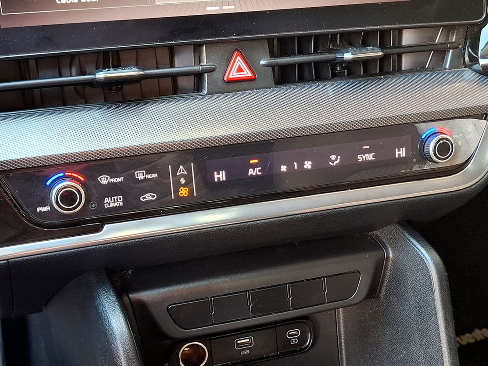 KIA SPORTAGE 2.0 EX 6MT 2023 - Imagen 16 de 20