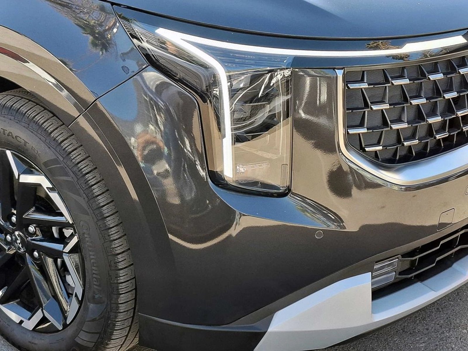 Kia CARNIVAL AT 2025 - Foto 3 de 16