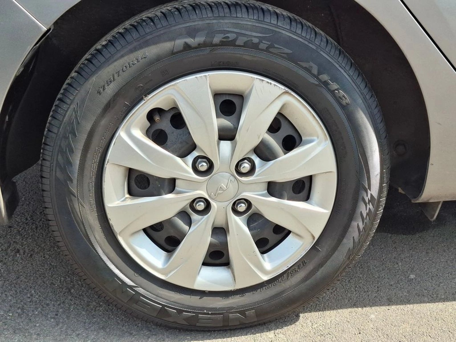 Kia SOLUTO 1.4 2023 - Foto 5 de 18