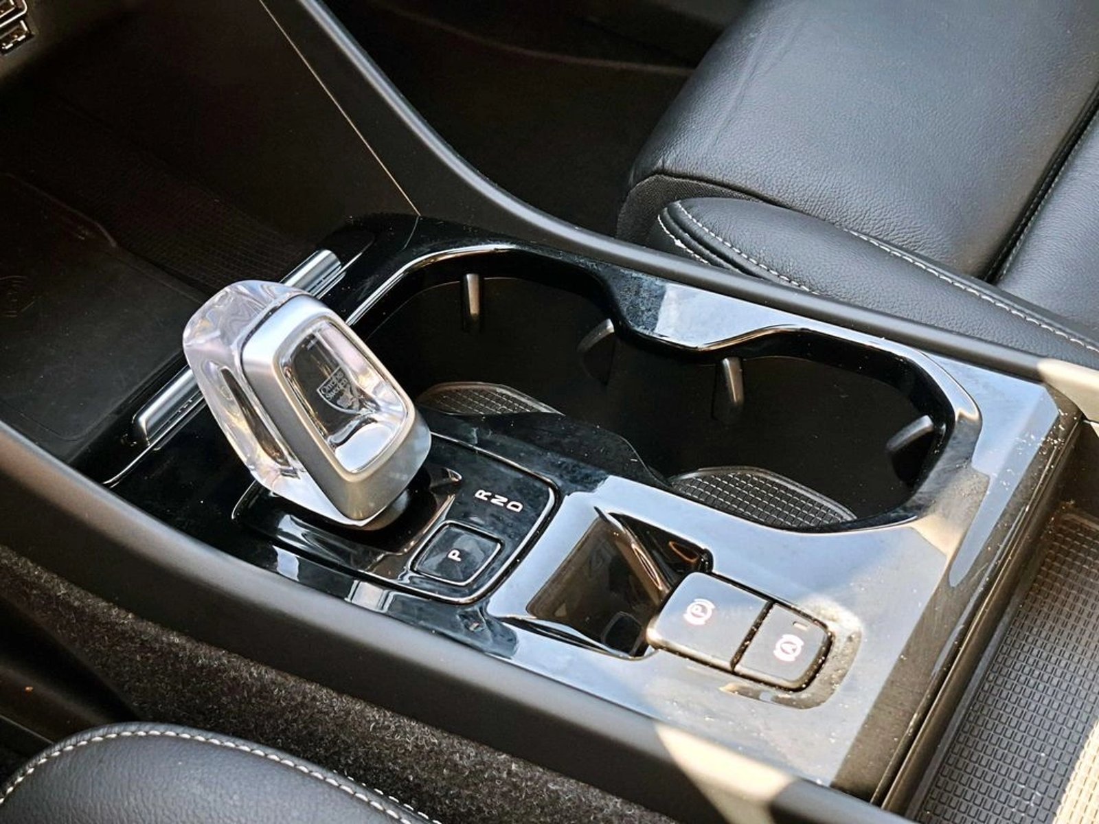 VOLVO XC40 T5 HYBRID R DESIGN 1.5 AT 2023 - Imagen 17 de 17