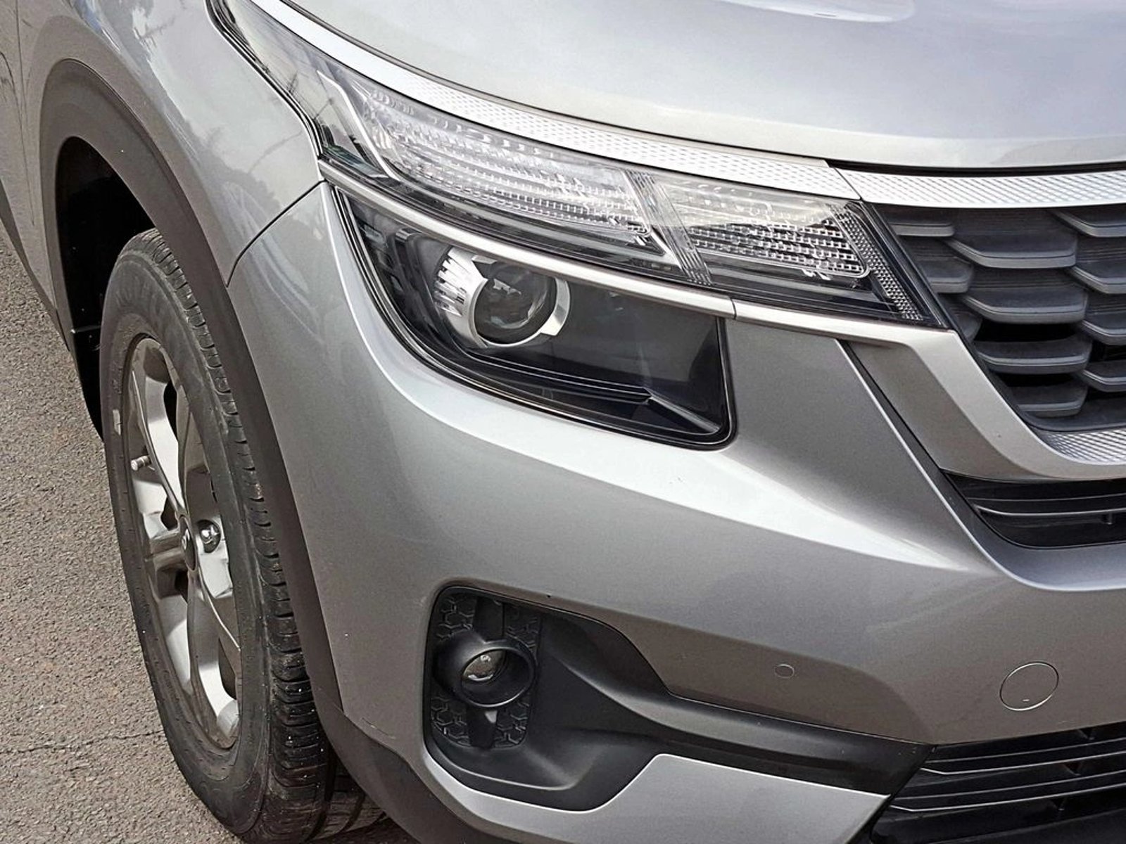 Kia SELTOS AT 1.6 2023 - Imagen 3 de 19