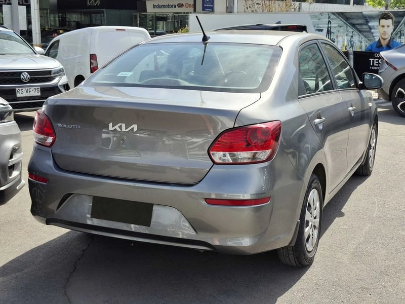 Kia SOLUTO 1.4 2023 - Imagen 6 de 18