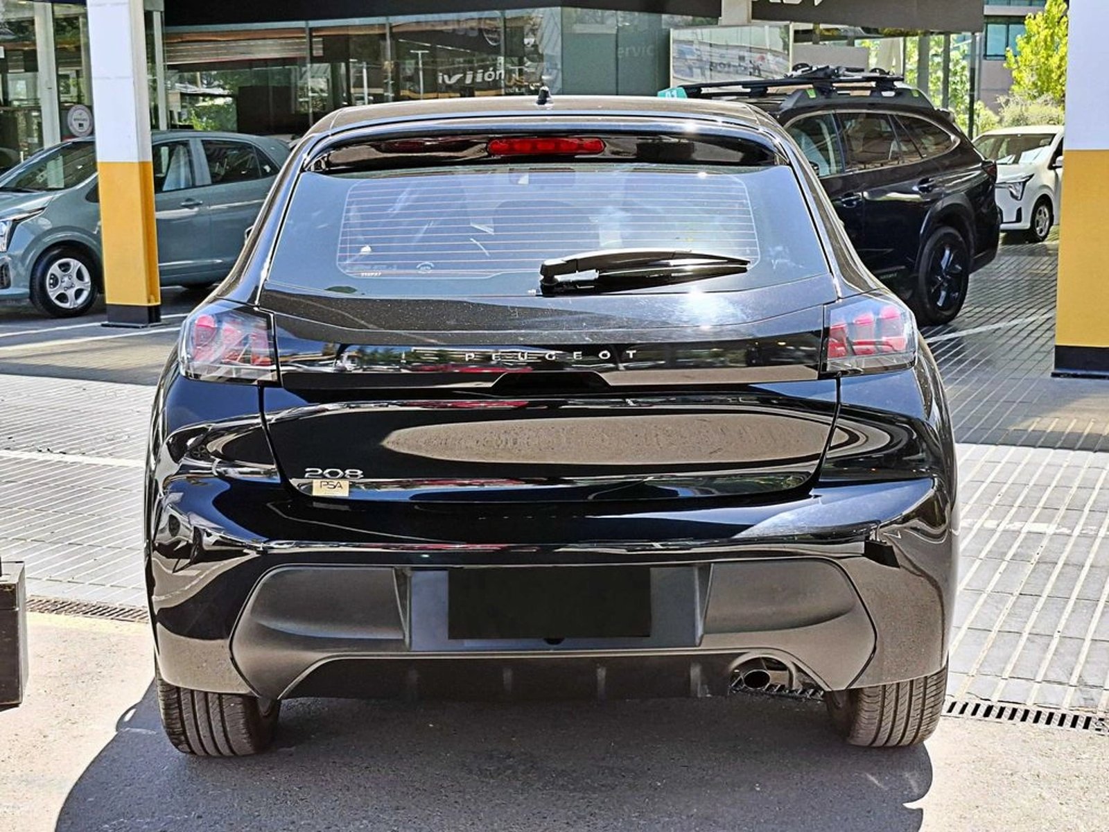 PEUGEOT 208 MT 1.2 2023 - Imagen 6 de 17