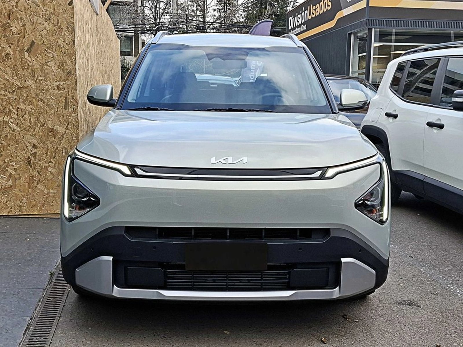 Kia CARENS EX 1.5 AT 2026 - Foto 2 de 17
