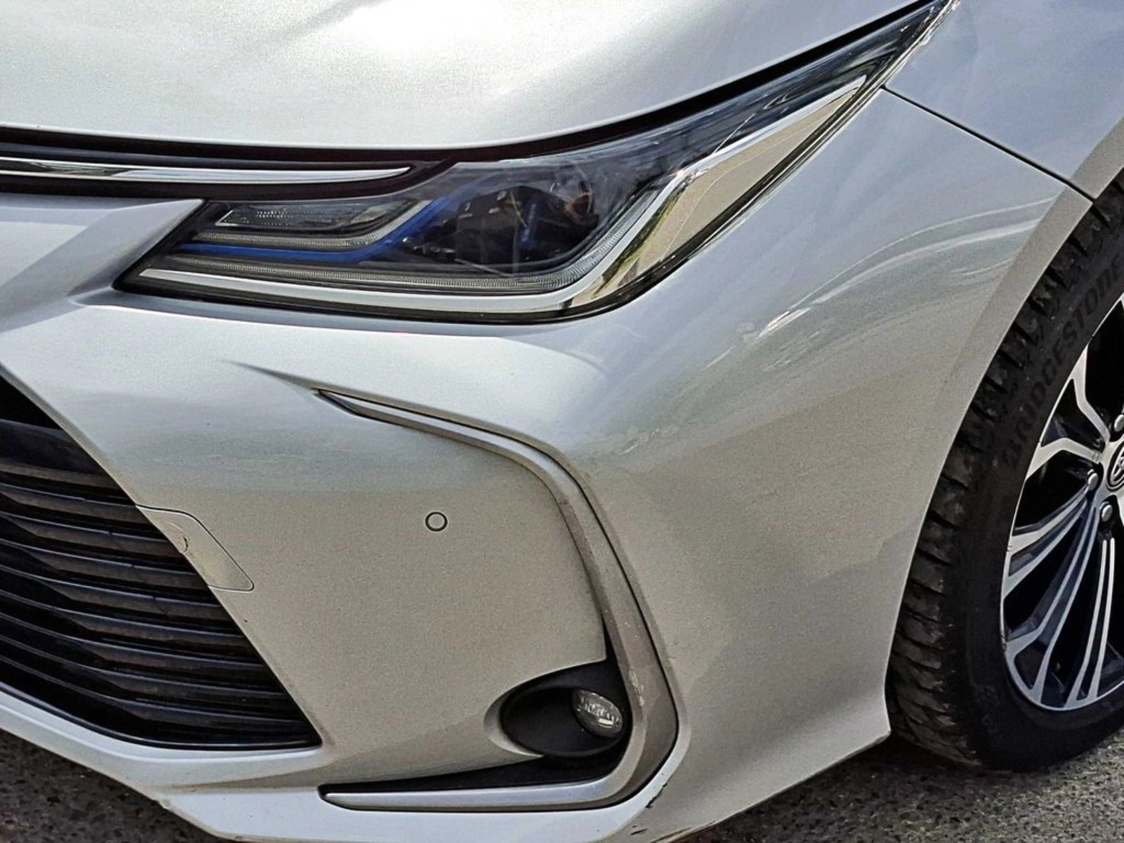 Toyota COROLLA HYBRID 1.8  CVT AT 4P 2022 - Foto 3 de 18