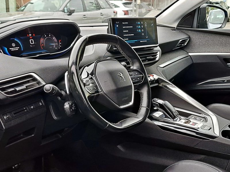 Peugeot 3008 1.5 ACTIVE PACK BLUEHDI 130 4X2 MT6 5P 2023 - Imagen 8 de 17
