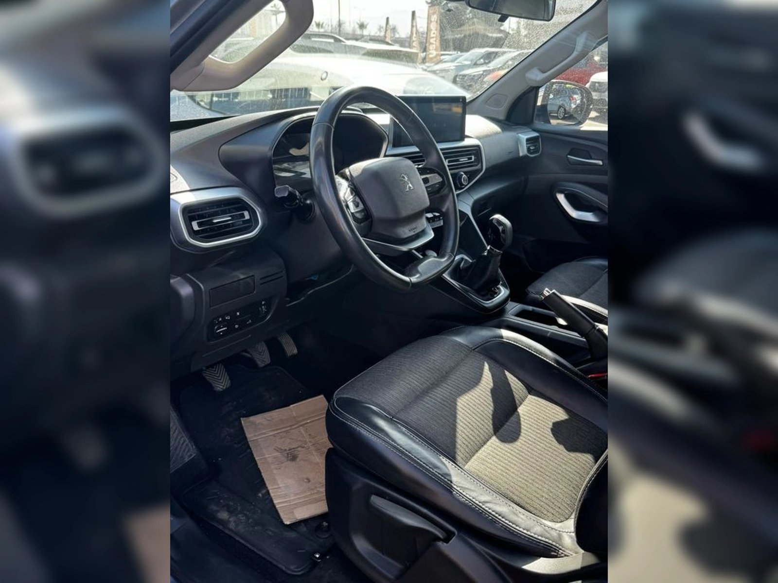 Peugeot LANDTREK 1.9 4X4 DIESEL MT 2023 - Foto 5 de 12