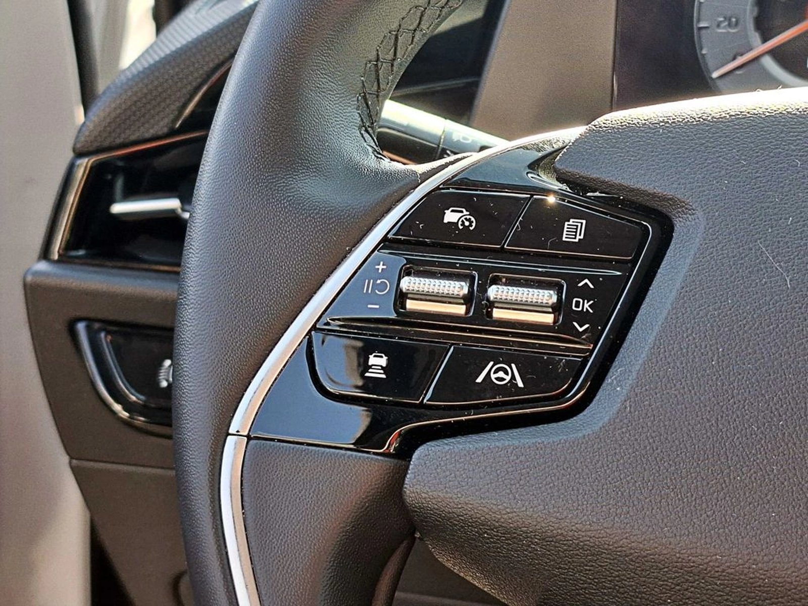 Kia NIRO EV ELECTRICO LX 4X2 AT 5P 2023 - Imagen 13 de 17