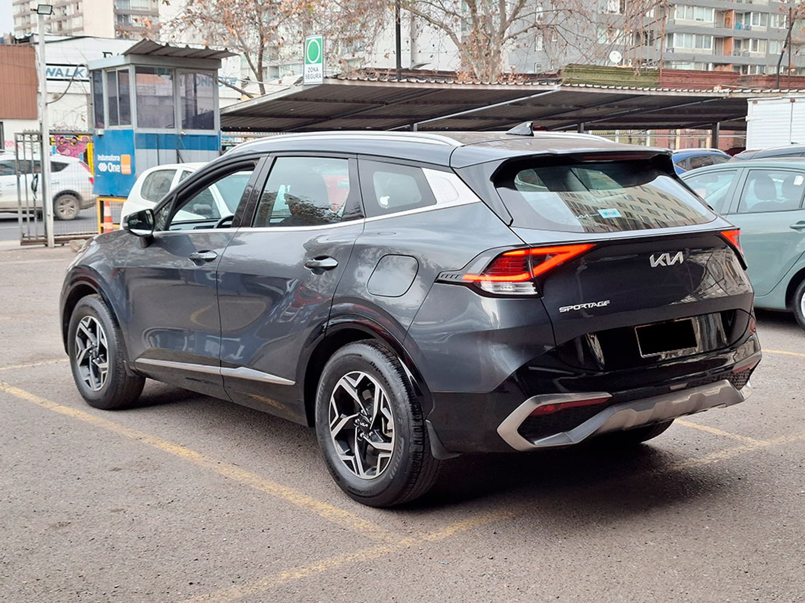 Kia SPORTAGE EX 2.0L 6AT GSL 2023 - Imagen 4 de 20
