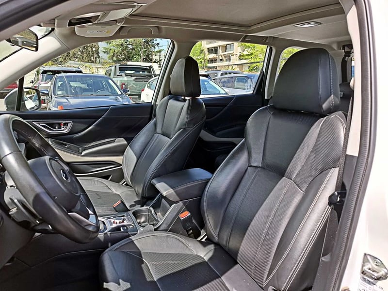 Subaru FORESTER AWD AT 2023 - Imagen 9 de 15