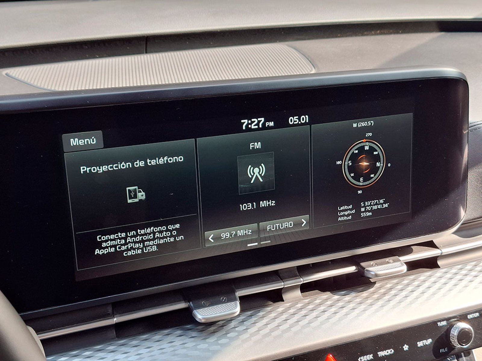 KIA CARNIVAL EX 2.2L DSL 8AT 2023 - Imagen 14 de 20
