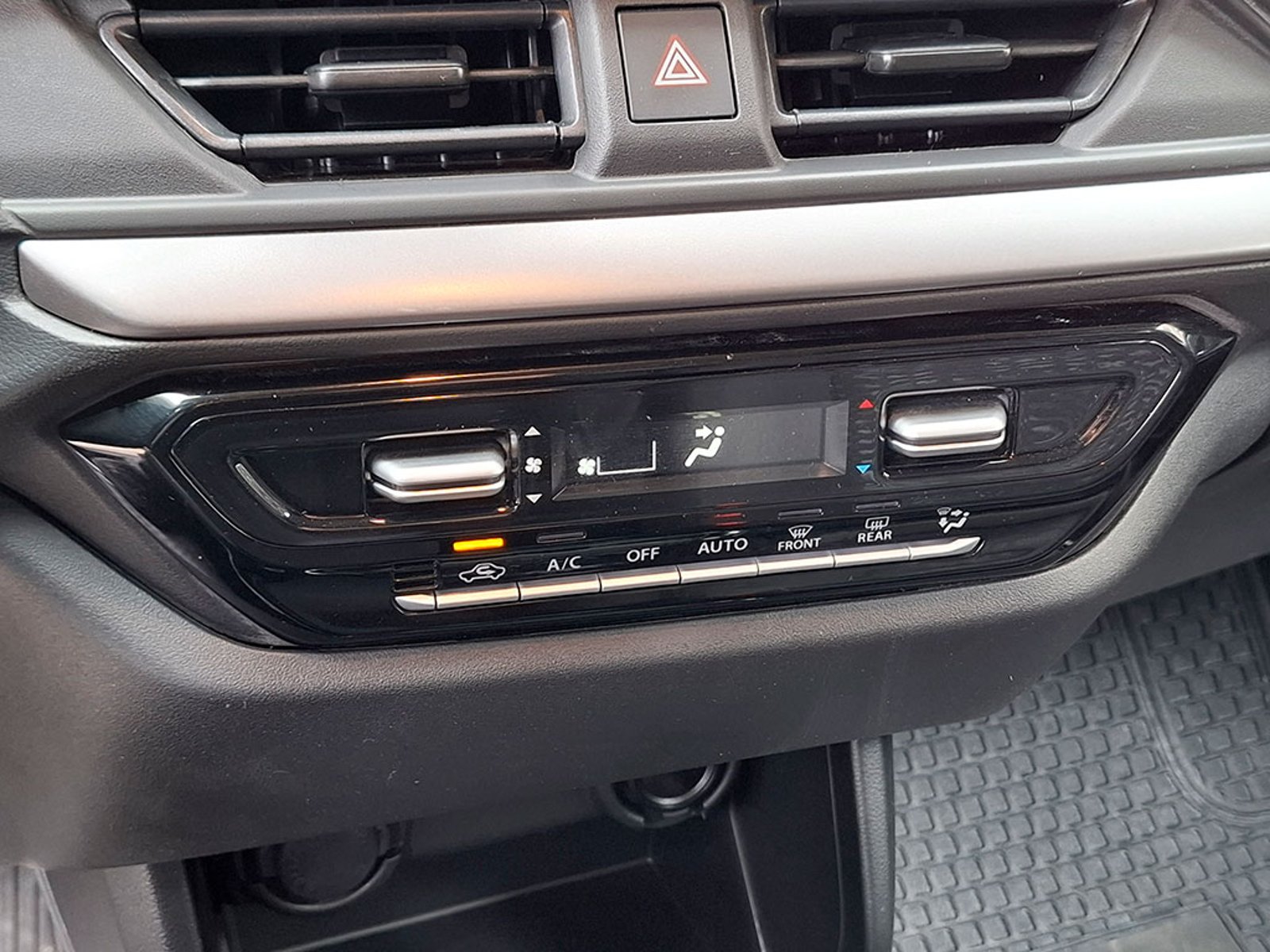 SUZUKI SWIFT ISG MT 1.2 2025 - Imagen 16 de 20