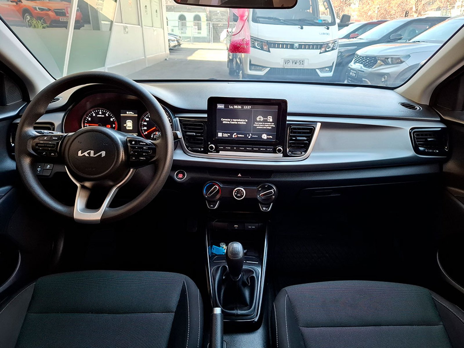 KIA RIO 5 EX 1.4L 6MT RI FULL 2024 - Imagen 9 de 20