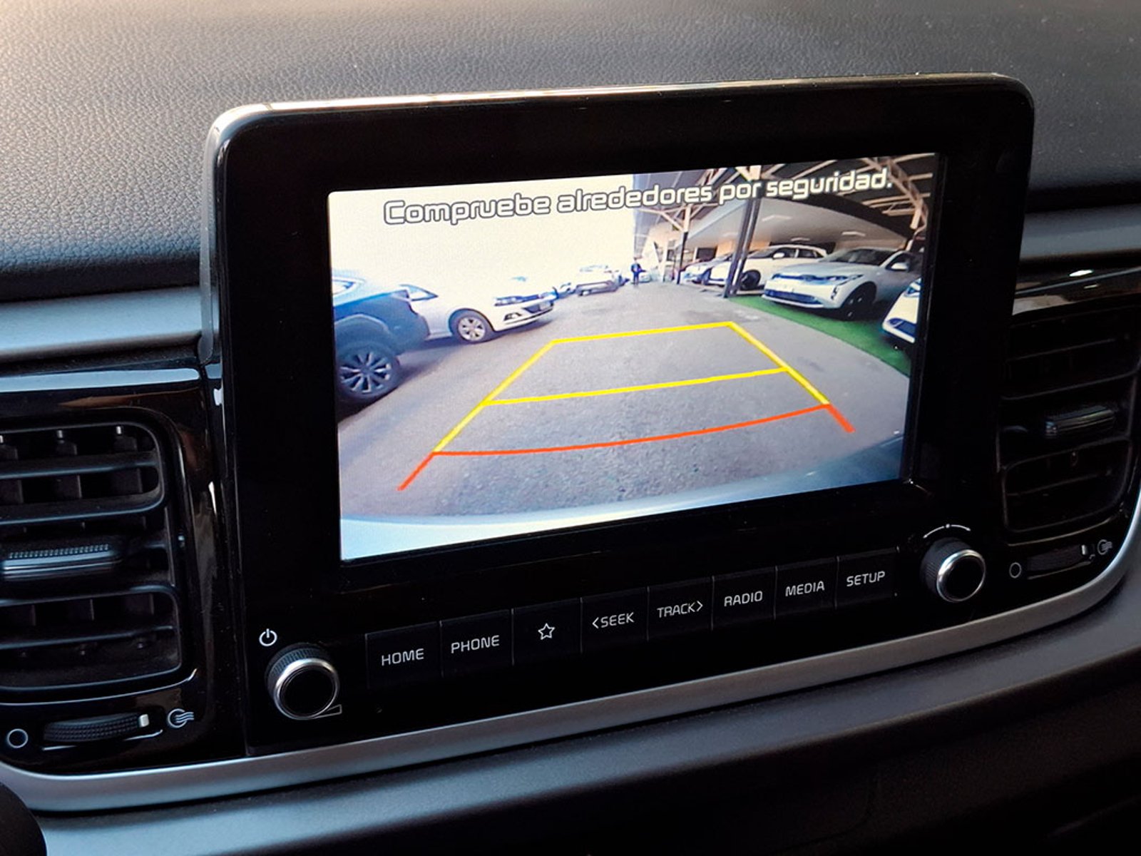 Kia RIO 4 EX 1.4L 6MT CI FULL 2023 - Imagen 15 de 20